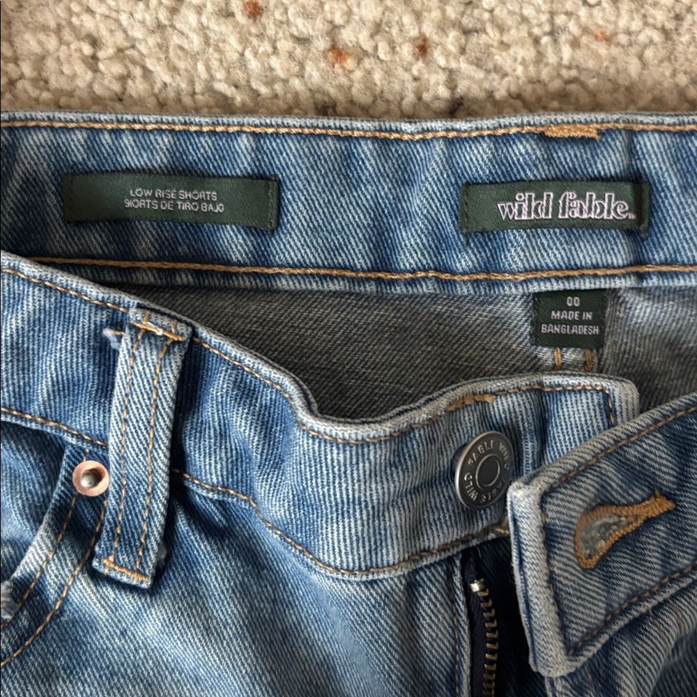 Old Navy Women's Distressed Blue Jean Shorts - Picture 4 of 4